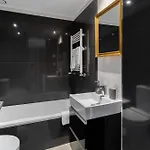 Host Wise - Bright Fresh Flat With Garage - Marques * פורטו