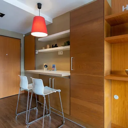 公寓 Host Wise - Bright Fresh Flat With Garage - Marques