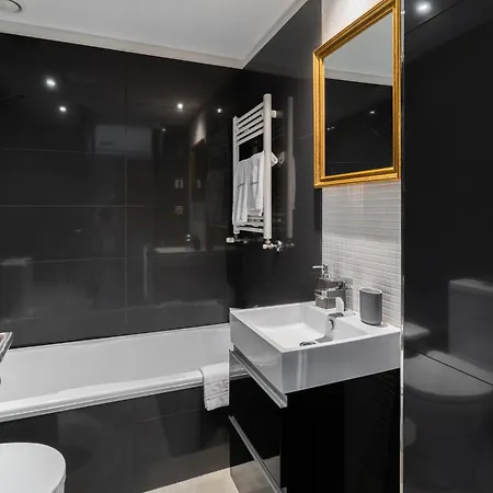 Host Wise - Bright Fresh Flat With Garage - Marques * Oporto