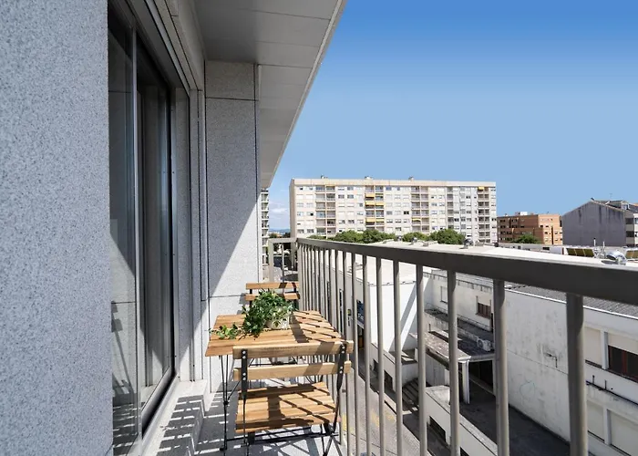 아파트 Host Wise - Bright Fresh Flat With Garage - Marques