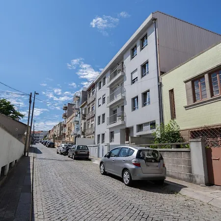 Host Wise - Bright Fresh Flat With Garage - Marques Apartament *