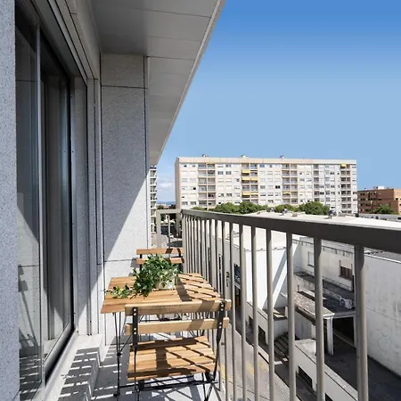 아파트 Host Wise - Bright Fresh Flat With Garage - Marques